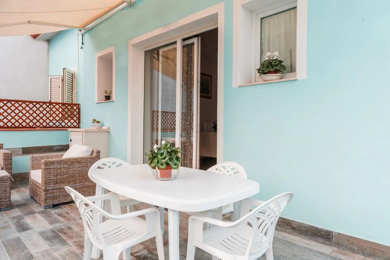 Holiday Home Alle Pavoncelle, Indipendente Con Terrazzo Di 60 Mq 斯库索港