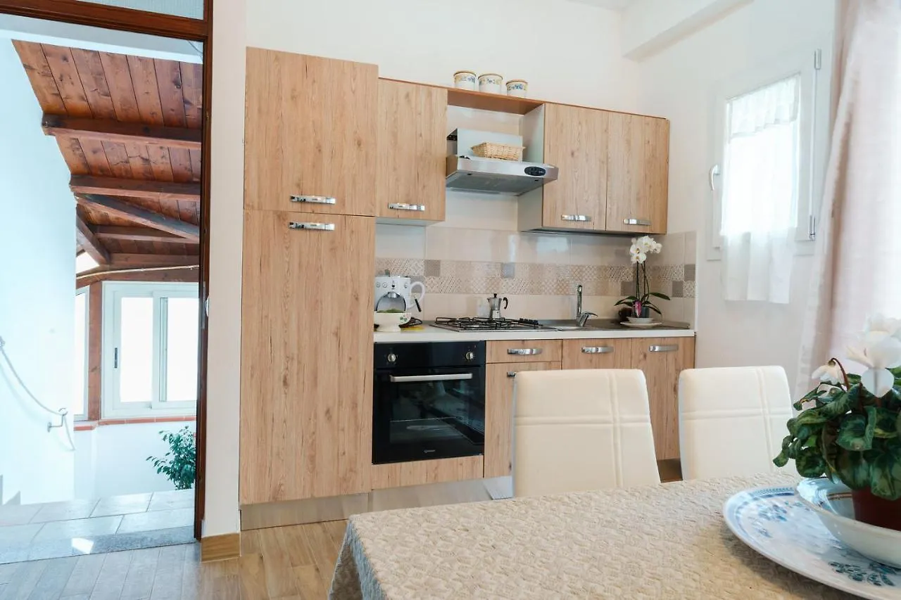Holiday Home Alle Pavoncelle, Indipendente Con Terrazzo Di 60 Mq 斯库索港 0*,  意大利